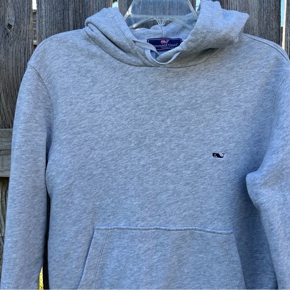 Vineyard Vines Tops - Vineyard Vines Hoodie Women’s XS Light Gray Shep and Ian